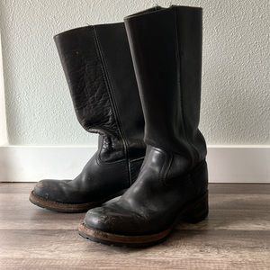 Frye Campus 14L Size 8